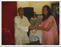 Placeholder: the original page gave this picture no description, and none has been written yet. It came from daaiz\daaiz\special\news\mumbai.asp.